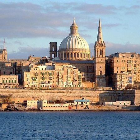 Superlative Apartment With Valletta And Harbour Views Sliema Exteriér fotografie