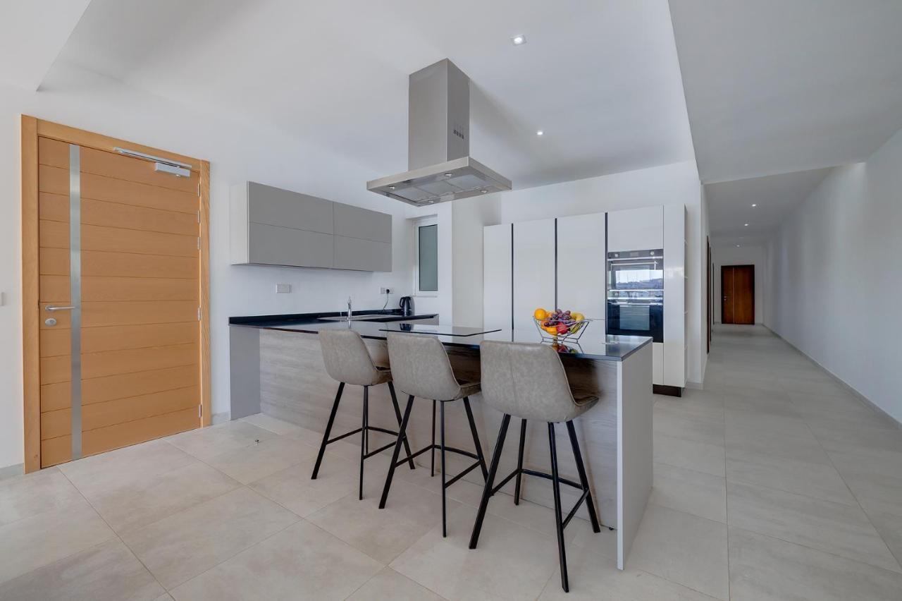 Superlative Apartment With Valletta And Harbour Views Sliema Exteriér fotografie