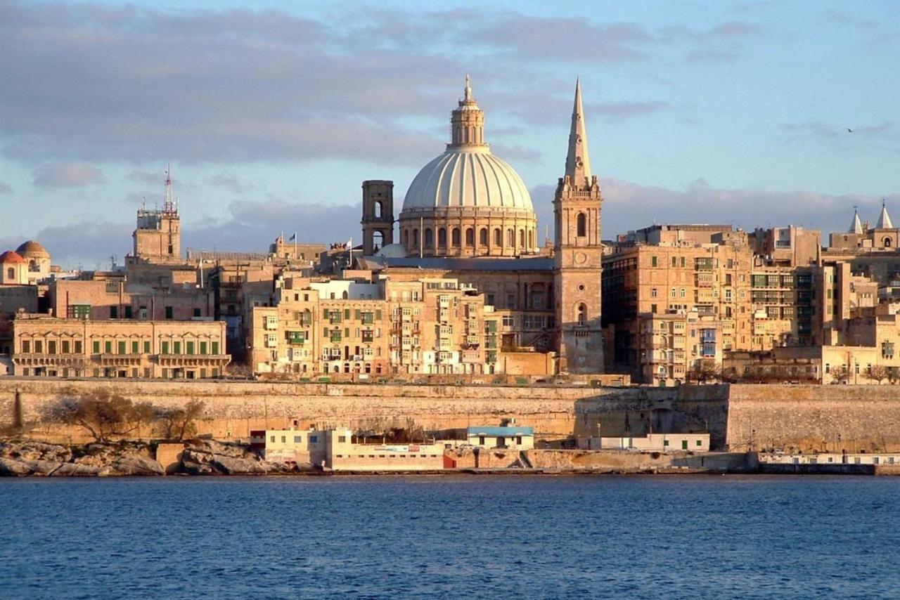 Superlative Apartment With Valletta And Harbour Views Sliema Exteriér fotografie