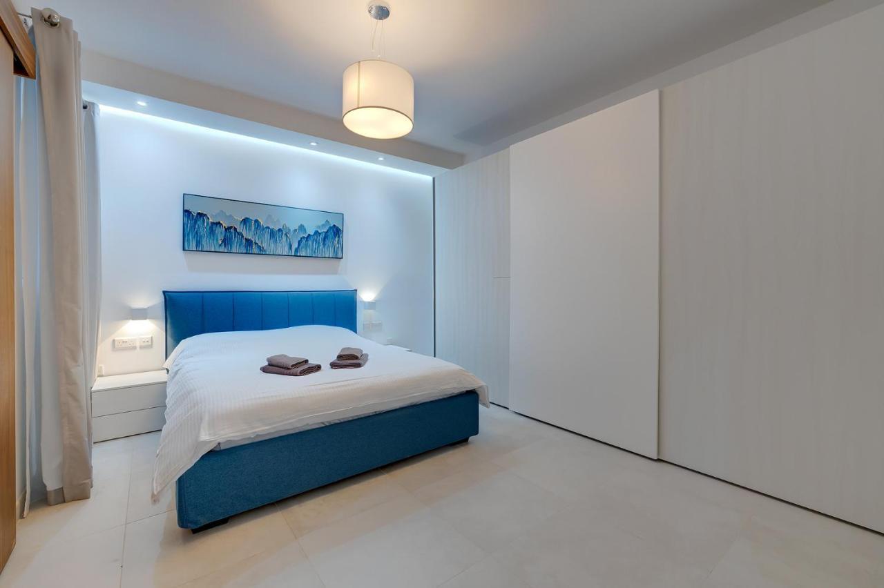 Superlative Apartment With Valletta And Harbour Views Sliema Exteriér fotografie