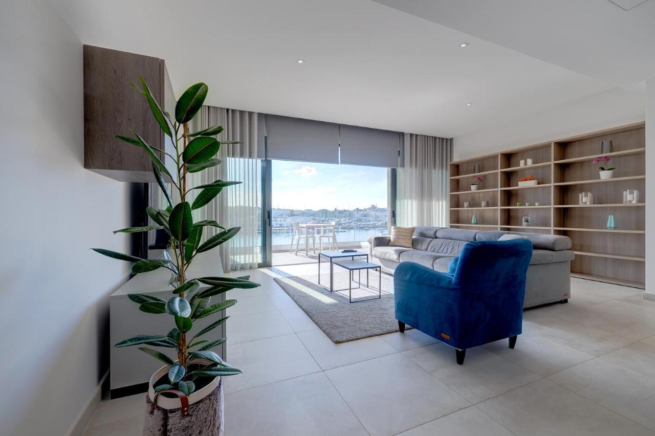 Superlative Apartment With Valletta And Harbour Views Sliema Exteriér fotografie