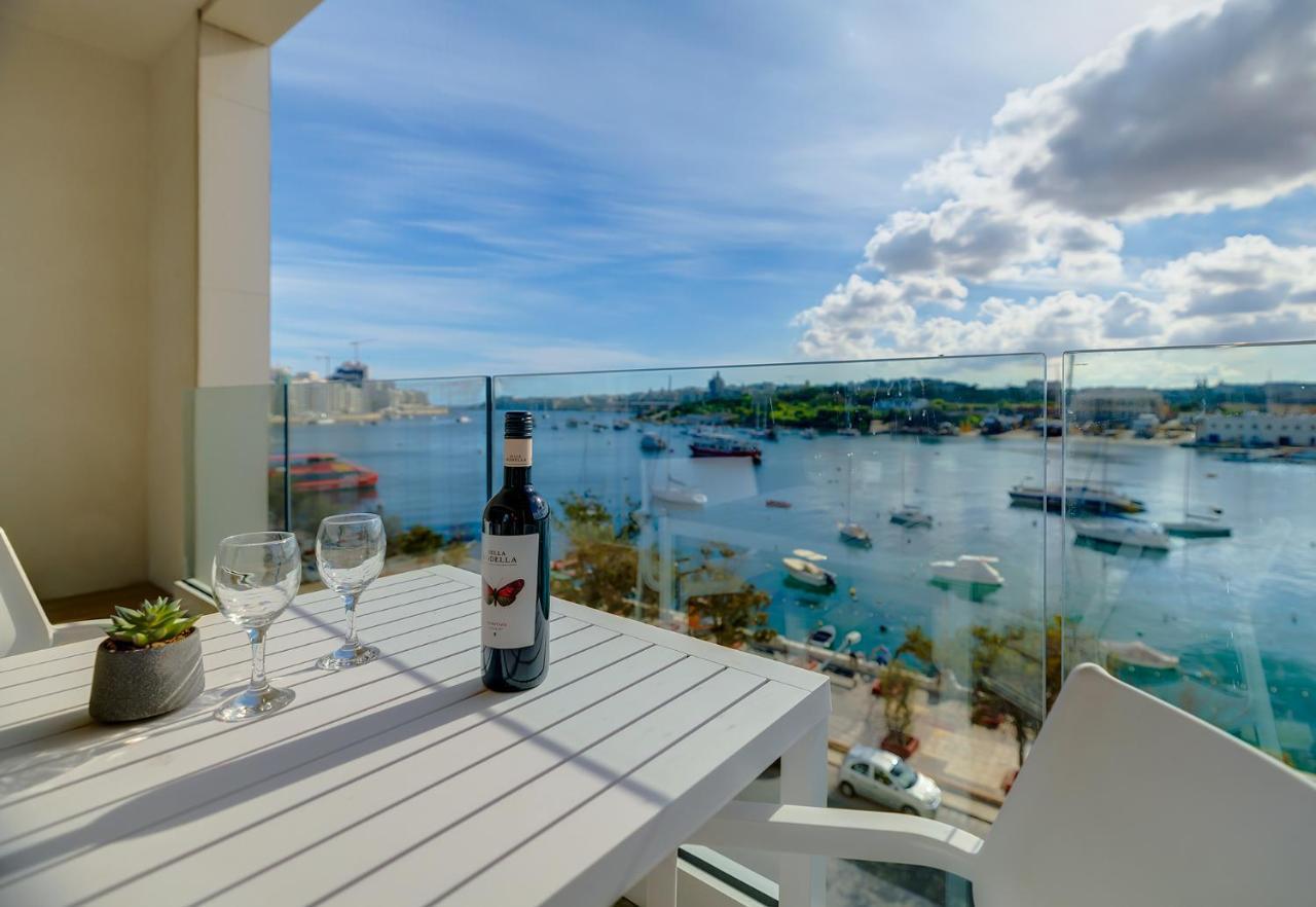 Superlative Apartment With Valletta And Harbour Views Sliema Exteriér fotografie