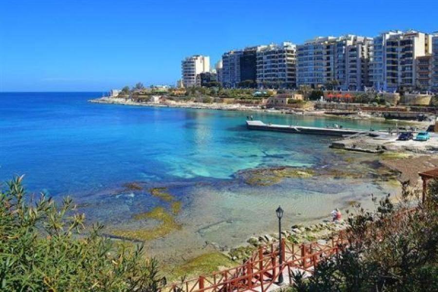 Superlative Apartment With Valletta And Harbour Views Sliema Exteriér fotografie