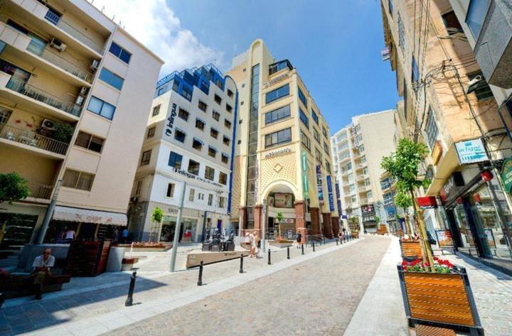 Superlative Apartment With Valletta And Harbour Views Sliema Exteriér fotografie
